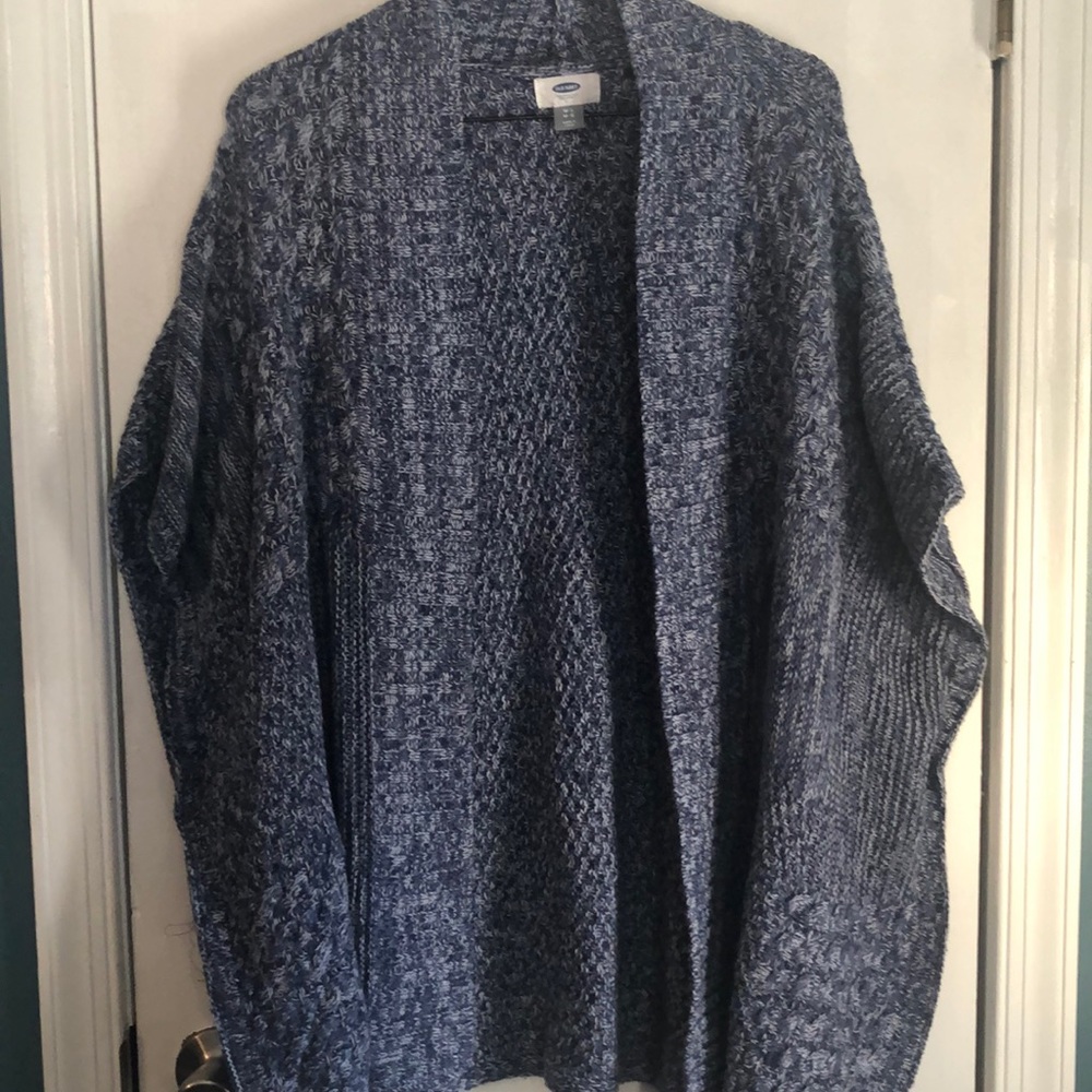Sleeveless cardigan